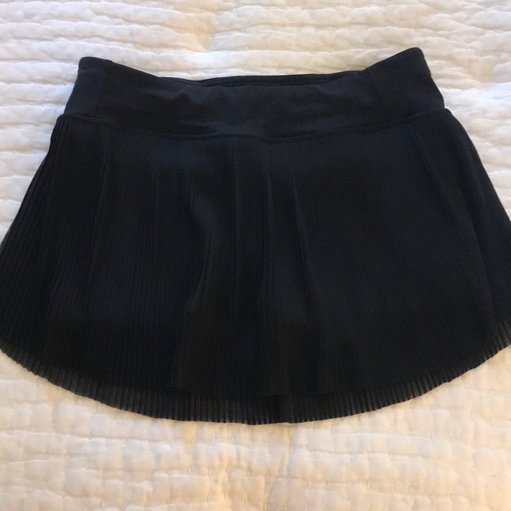 Lululemon Just Pleat It Skirt